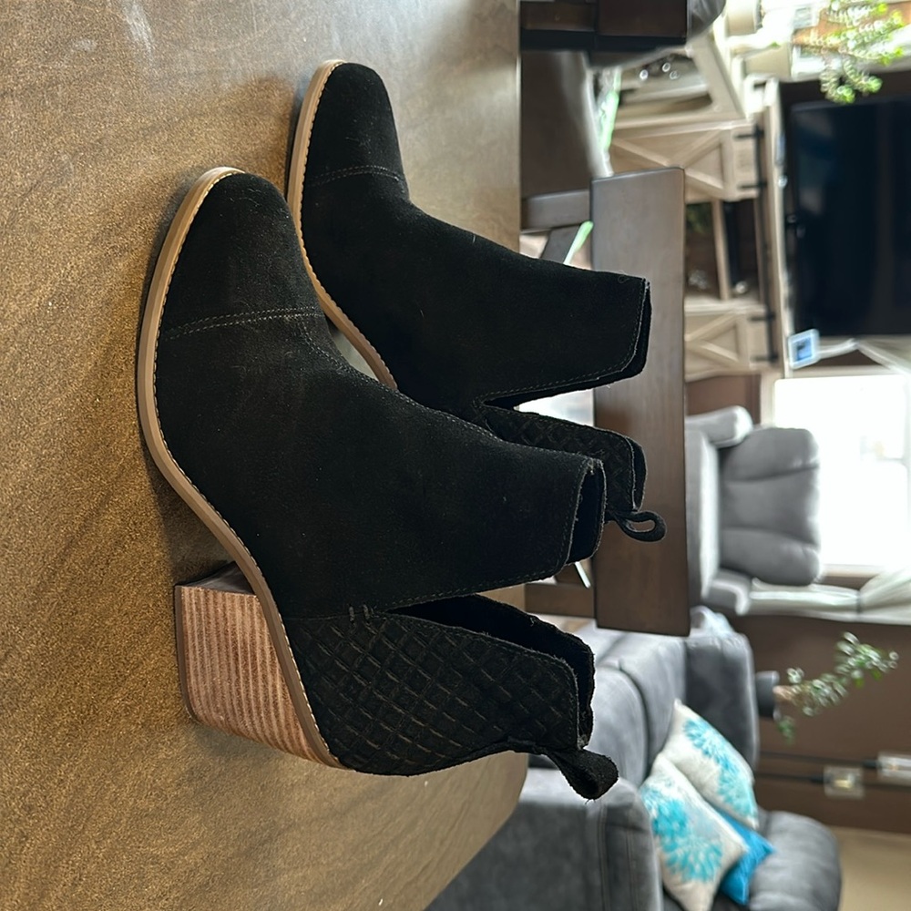 Tom’s Suede Boots
